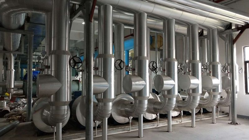 螺杆冷水机与活塞机：性能差异解析与选型指南